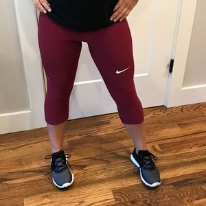Nike Dri-fit Capri leggings